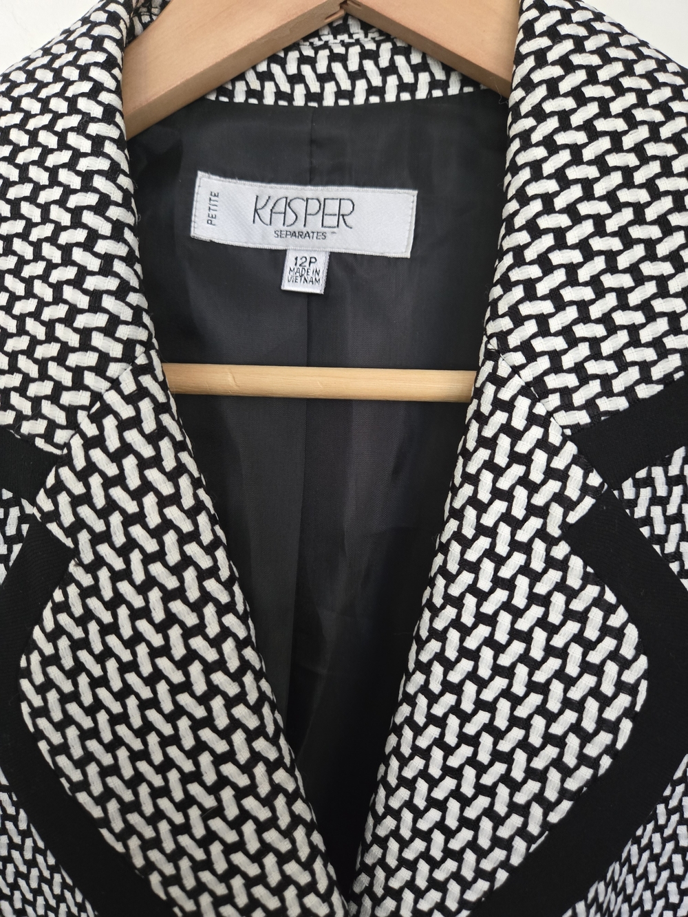 Kasper Black & White Patterned Women's Blazer - Picture 3 of 6